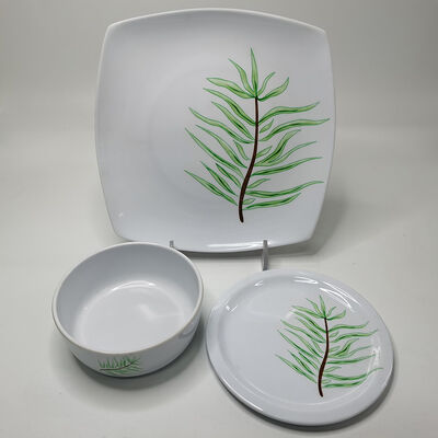 अच्छी कीमत Food Grade Tableware Raw Material Melamine Moulding Compound With 2-4μm Particle Size And ≤0.2% Volatile Matter Content ऑनलाइन