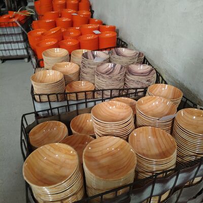 अच्छी कीमत होटल और रेस्तरां के लिए स्क्रैच प्रतिरोधी गैर विषैले अनुकूलन योग्य मेलामाइन डिनरवेयर सेट ऑनलाइन